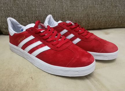 Новые кроссовки Adidas Gazelle Red