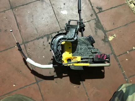 Замок передний правый JD Kia Ceed 2013