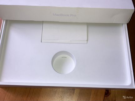 Коробка от макбук про 15 дюймов