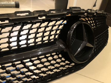 Решётка радиатора чёрная w205 AMG бампер Diamond
