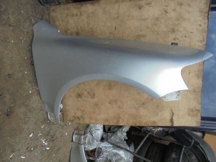 Крыло переднее Фольксваген Туарег. Серебро