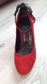 Туфли на каблуке