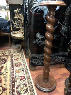 Колонна старинная Бельгия