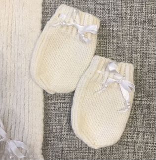 Вязаный комплект для младенца