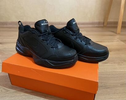 Новые кроссовки nike air monarch