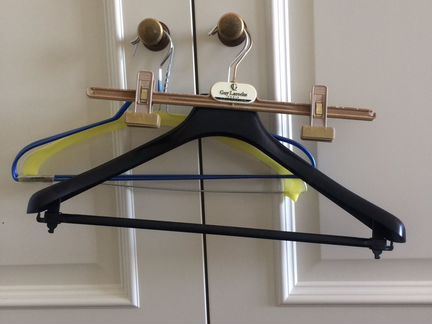 Набор вешалок Guy Laroche Miolla