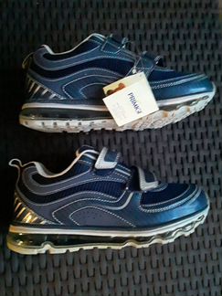 Кроссовки Primigi новые 36 р