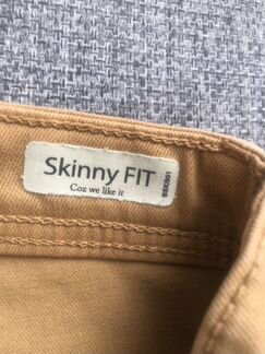 Джинсы Bershka