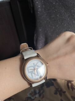 Часы Dkny