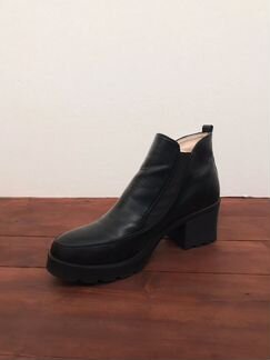 Ботильоны кожа (39р)