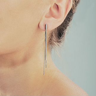 Серебряные серьги прямые,плетение снейк, длина 7 с