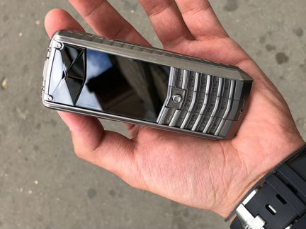 Vertu ascent X titan