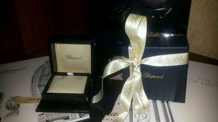 Коробка Chopard серьги пусеты подвеску