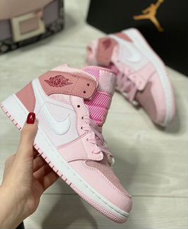 Кроссовки Nike Air Jordan 1 Mid GS