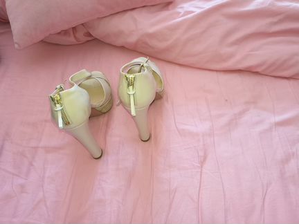 Босоножки кожа лак