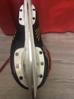 Коньки хоккейные детские