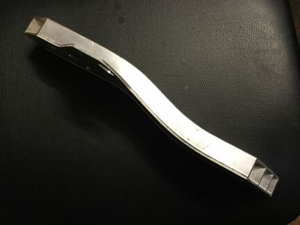 A2536210500 кронштейн пер. панели Мерседес 213 253