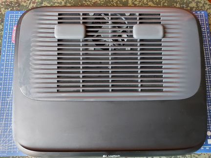 Подставка logitech cooling pad n200