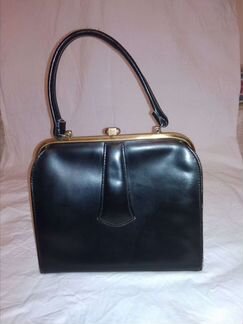 Дамская сумочка в стиле ретро