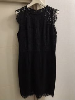 Вечернее платье черное приталенное с кружевом